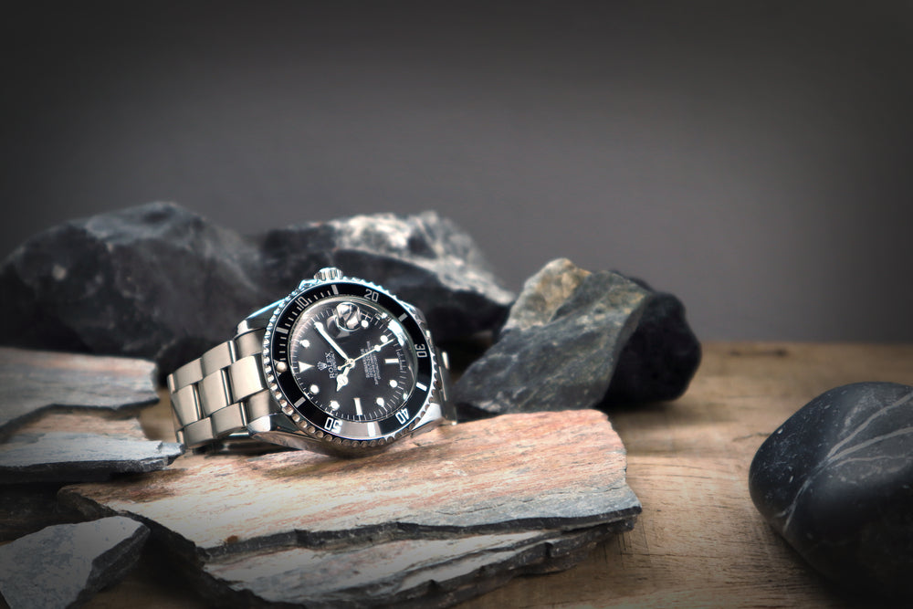 Which Watch Will He Like Best? 4 Tips for Gifting Men's Watches